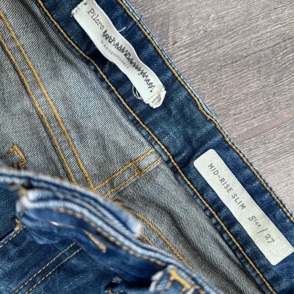 Pilcro Mid Rise Slim Cut Off Shorts Size‎ 27 Raw Hem Medium Wash Stretch - Picture 3 of 4